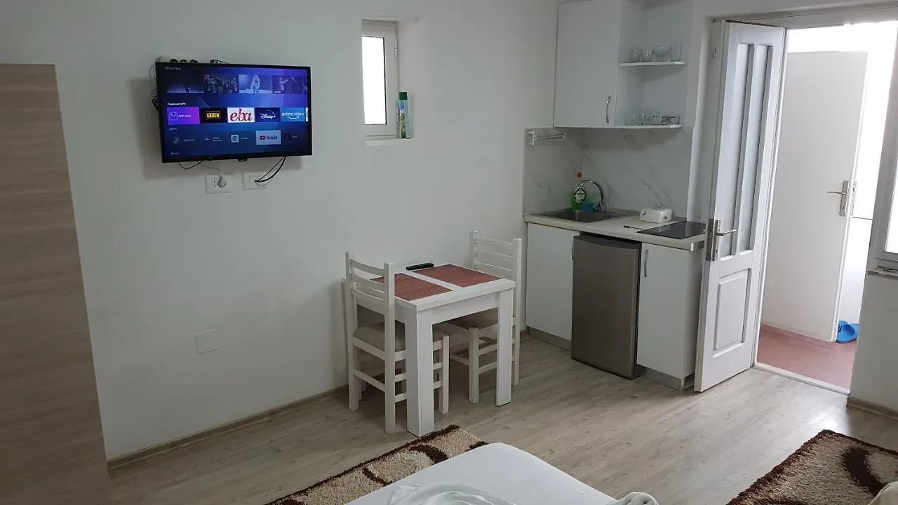 Klent Studio Apartment Pogradec Albania